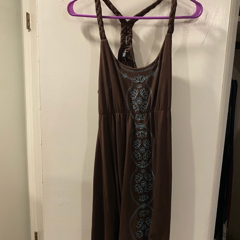 Brown dress